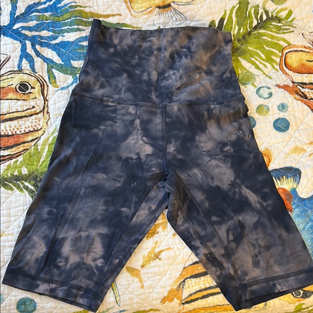 Lululemon Women's High-Waisted Black Shorts